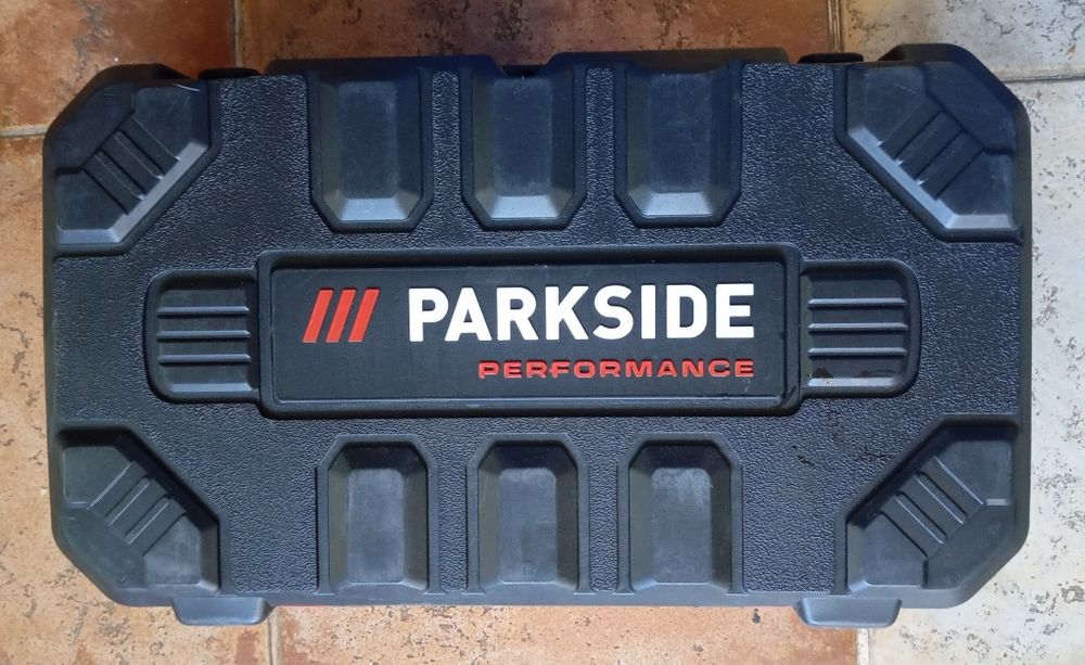 Tico-Tico / serra de recortes Parkside Performance c/bat 4A + carg.