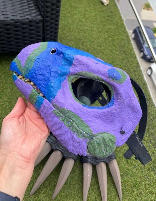 Sprzedam oryginalną maskę Dino – Mattel