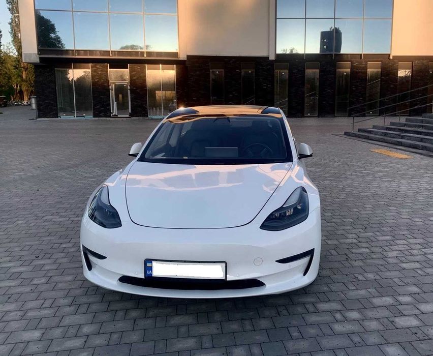 Оренда Tesla Model 3 2022 (LFP батарея 60квт) - Львів, Шептицький, Сокаль, Жовква.
