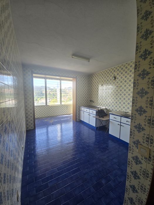 Vende-se T2 no centro de Sever do Vouga.