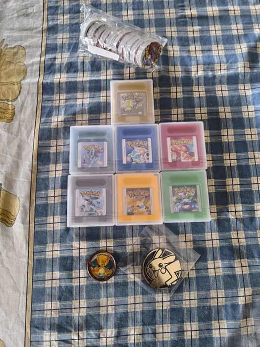 Varias coleções Pokémon