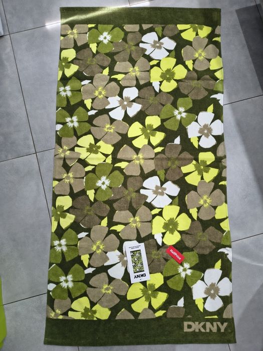 Ręcznik plażowy DKNY