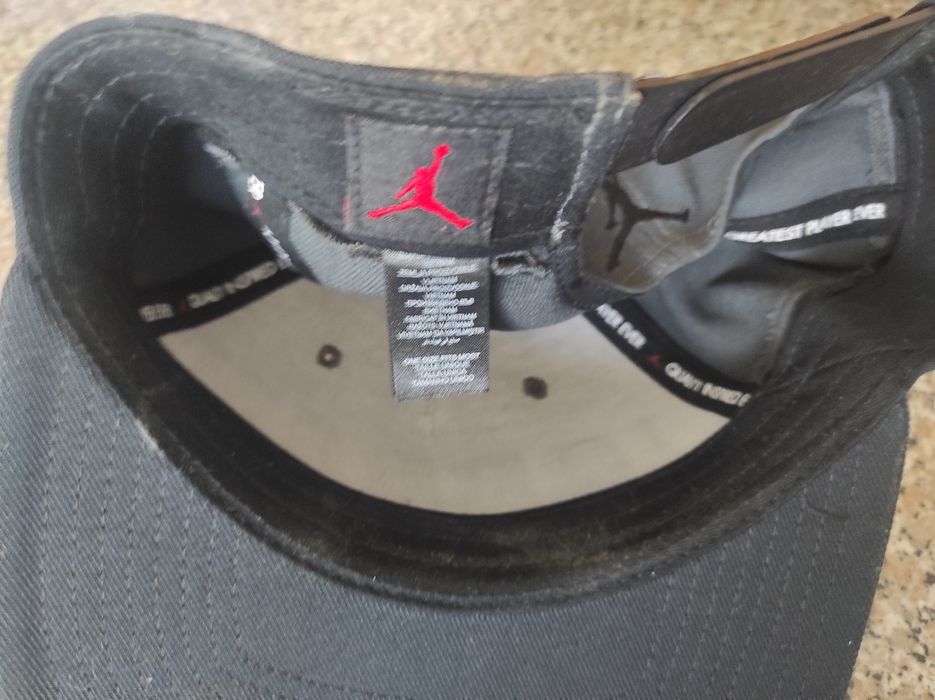 Boné de homem desportivo