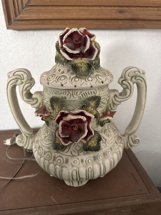 Peca decorativa em loiça