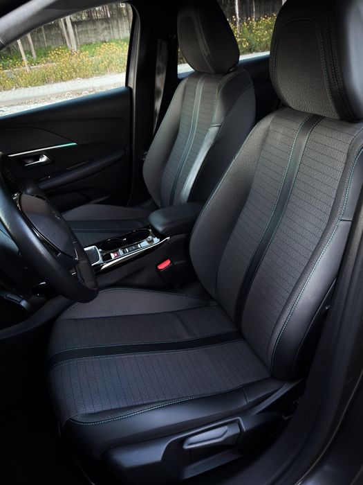 Peugeot 208 Allure Full Extras 101cv | 71 000KM | Histórico na Marca