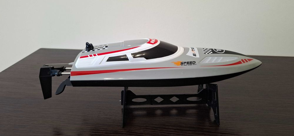 Racing RC Boat - Flytec V003 радіокерований катер