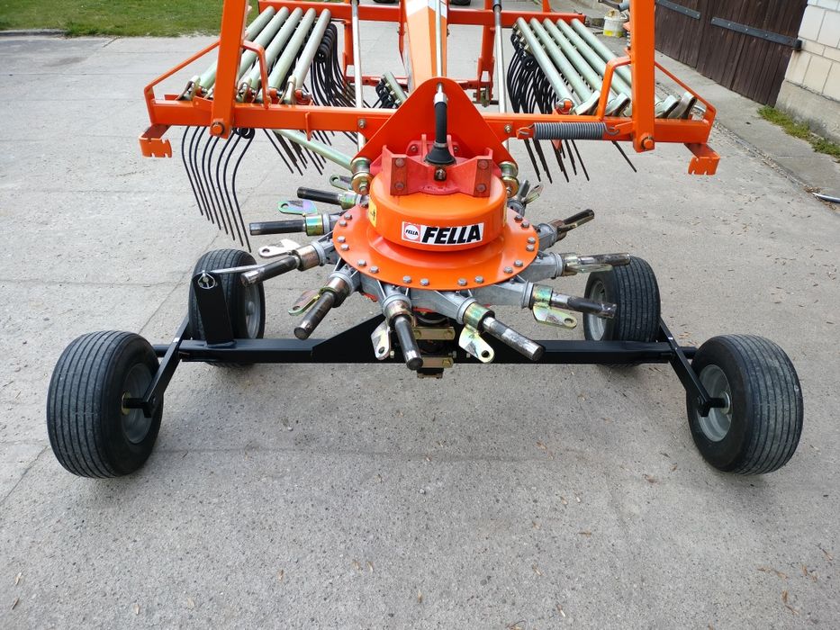 Zgrabiarka Fella TS456