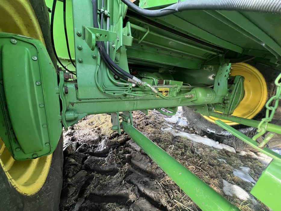 Свіжопривезений комбайн John Deere 1157 жатка Шумахер