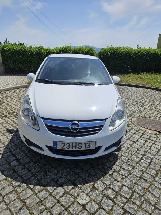 Opel Corsa comercial