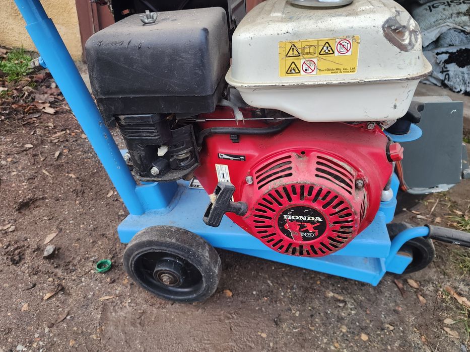 Piła spalinowa do asfaltu samojezdna HONDA
