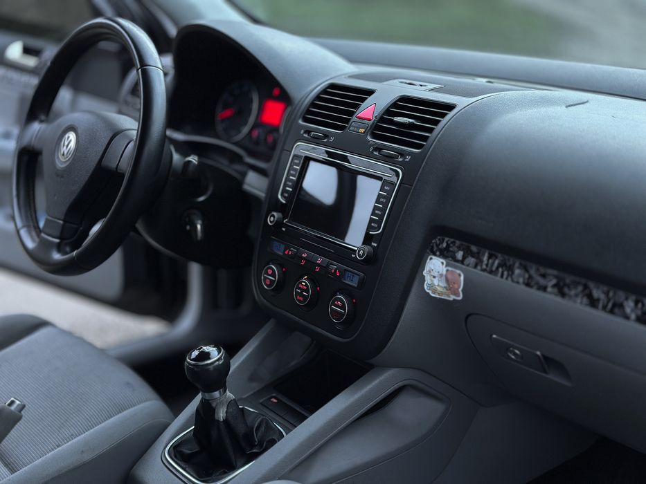 Продам Volkswagen Golf 5