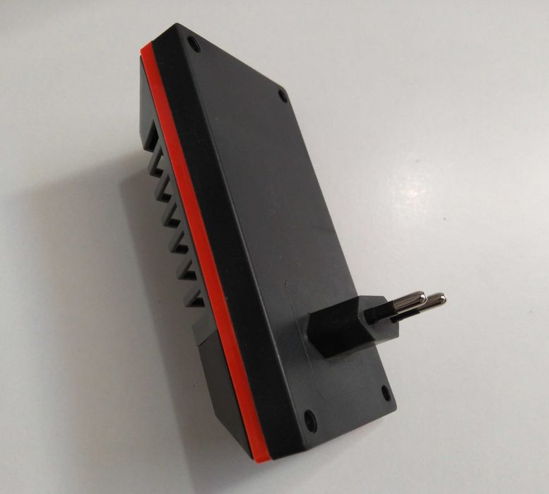 Resistência eléctrica com luz ultravioleta para insectos, mosquitos