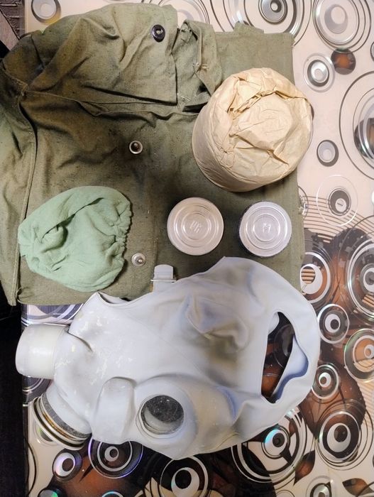 Продам протигаз НЕРЕХТА (комплектний) а також комплект ОЗК .