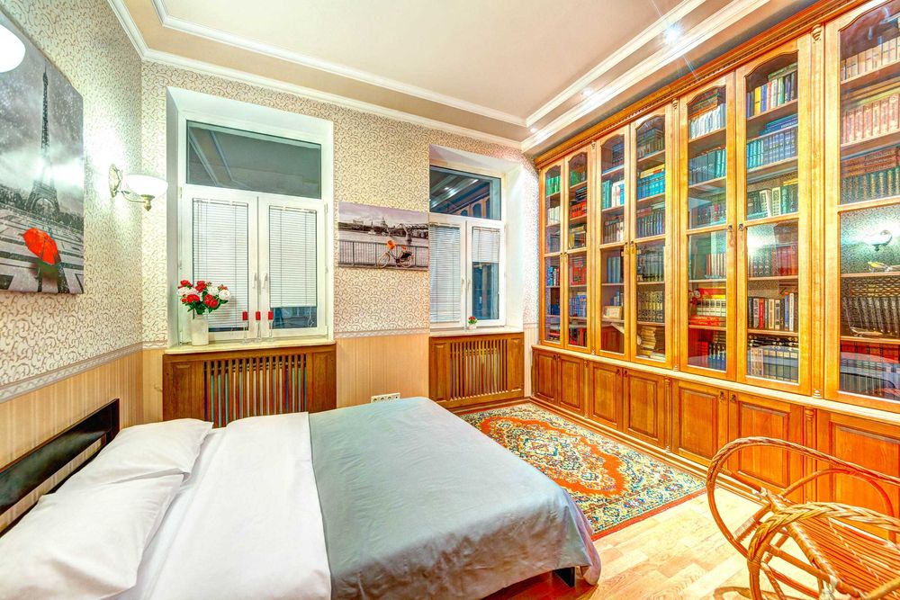 Аренда квартиры 4к возле метро Университет.