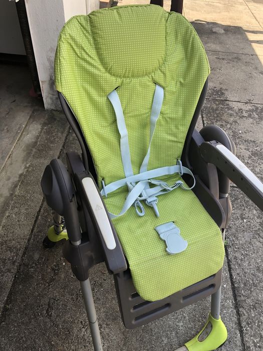 Cadeira de refeicão criança