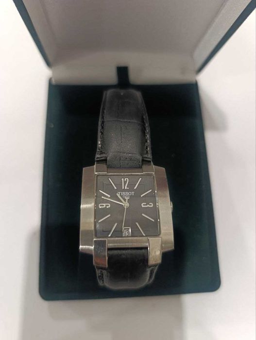 Часы TISSOT 1853
