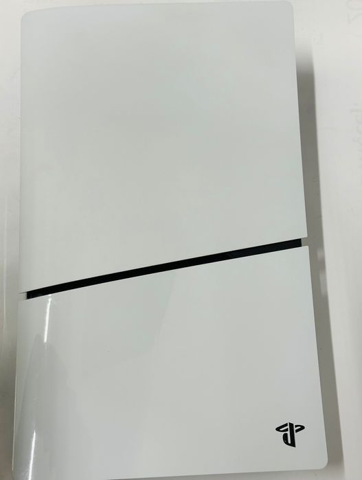 Konsola PlayStation 5 z napędem 1TB + Pad + 2 gry + stacja ładująca