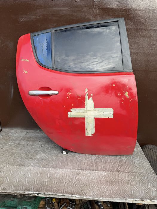 Дверь зад в сборе Mitsubishi l200 год 08 митсубиси л200