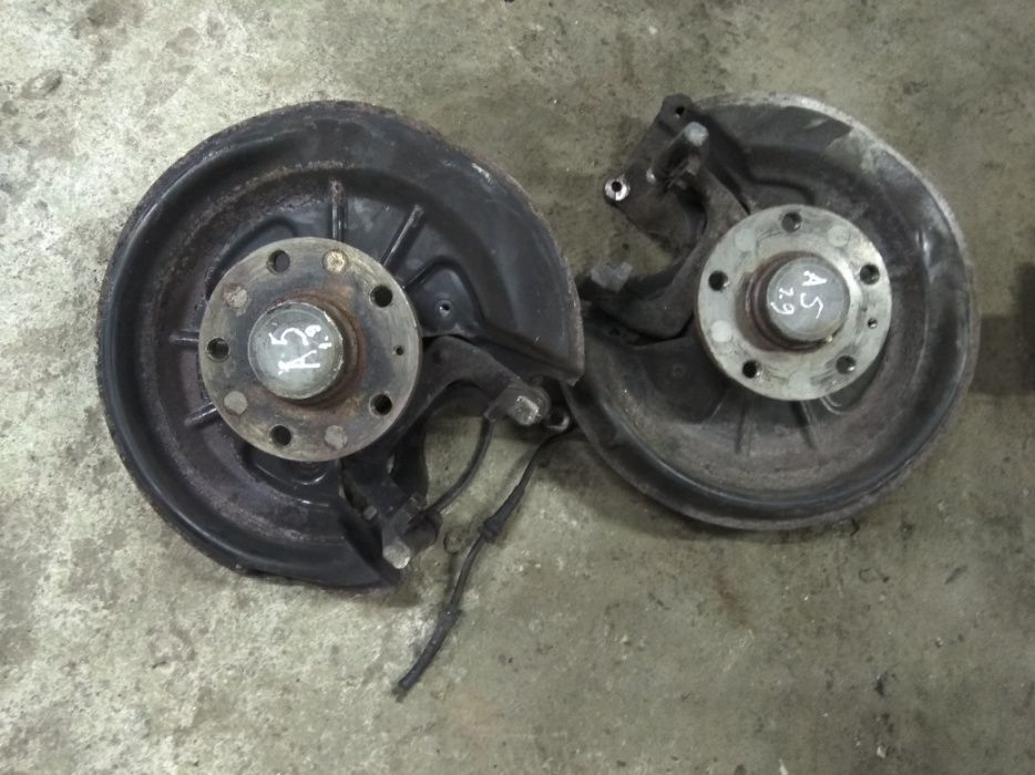 Задні цапфи Шкода А5 Skoda Octavia A5 оригінал 04-08