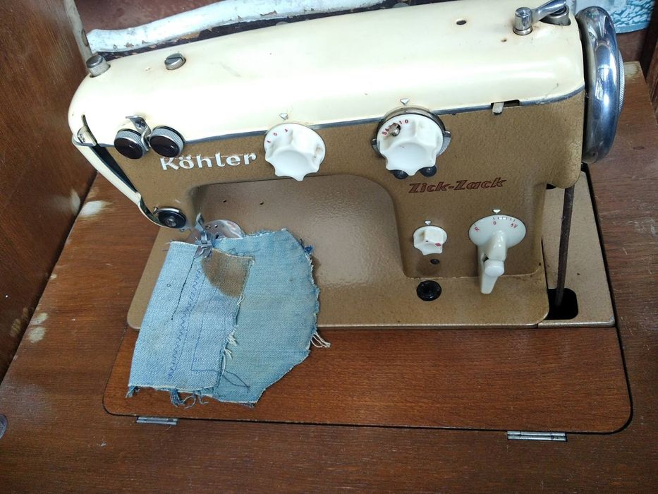 Німецька швейна електромашинка Kohler