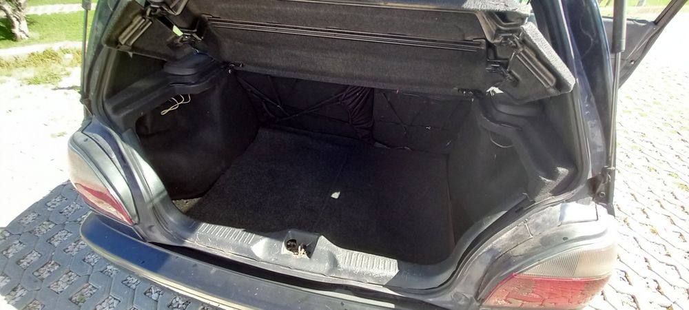 Nissan Sunny 2.0 dlx Hatchback (diesel)