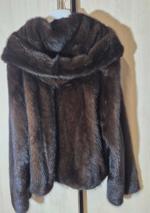 Норкова шуба автоледі Греція