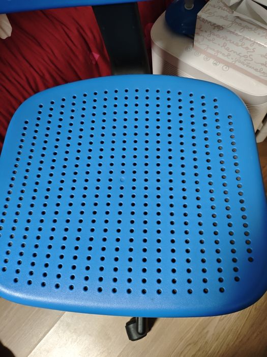 Cadeira giratória rotativa rodas rodinhas IKEA alrik