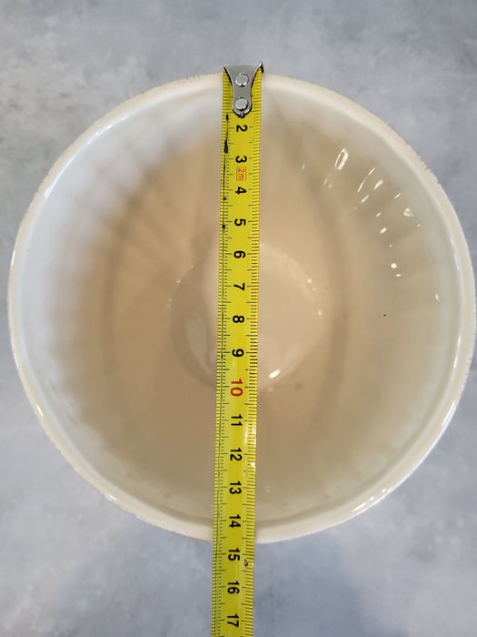 Doniczki beżowe, donice Ecru, ceramiczne osłonki z podstawką Art-Pol