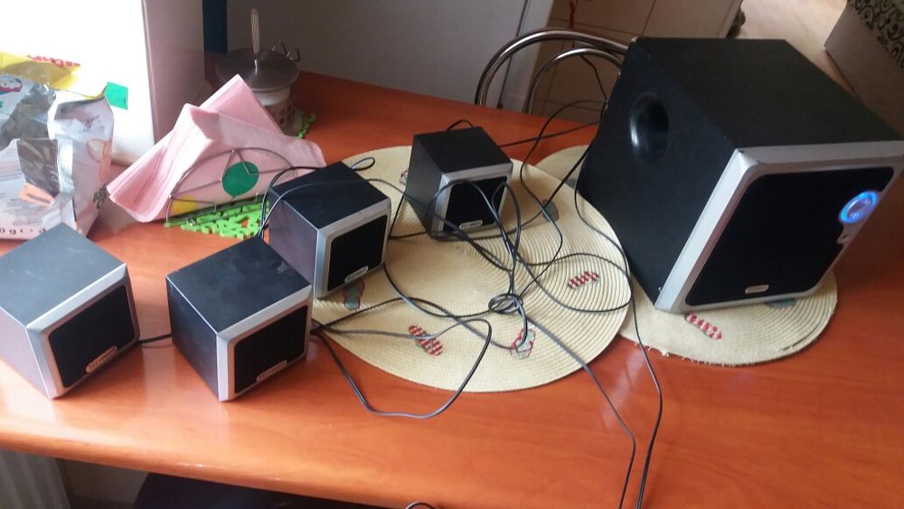 Zamienie glosniki Technika 5.1 na monety RP,PRL inne.