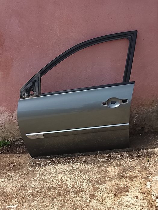 Porta Portas Frente Renault Megane II Carro ou Carrinha 2003 a 2008 (PORTA NUA)