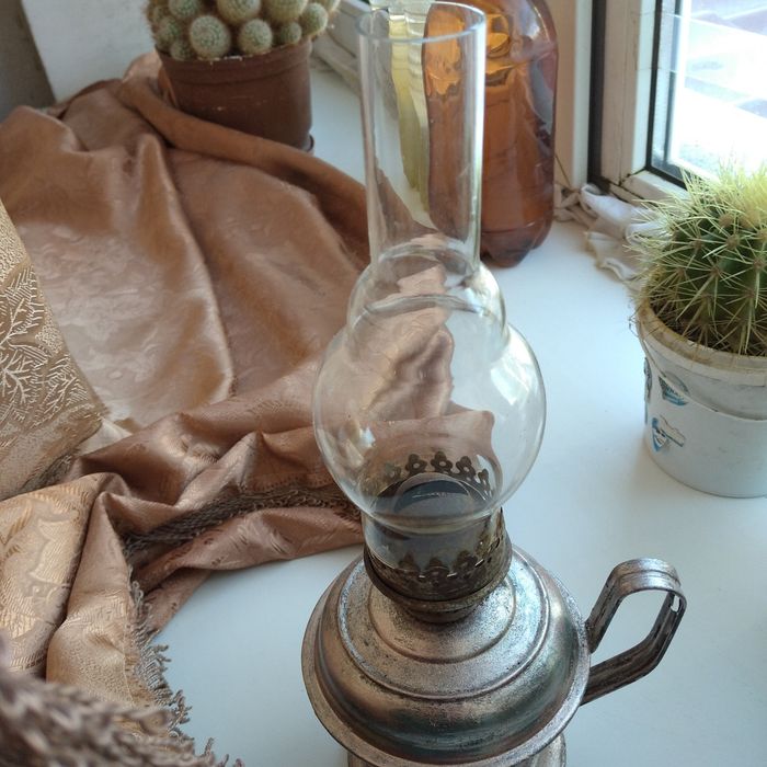 Керосиновая лампа.