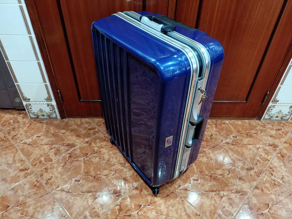 Mala malas de porão mais de 23 kg viagem casa quarto apartamento vivenda carro cozinha.