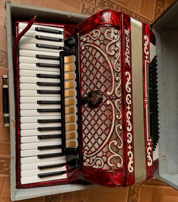 Аккордеон Horch концертный