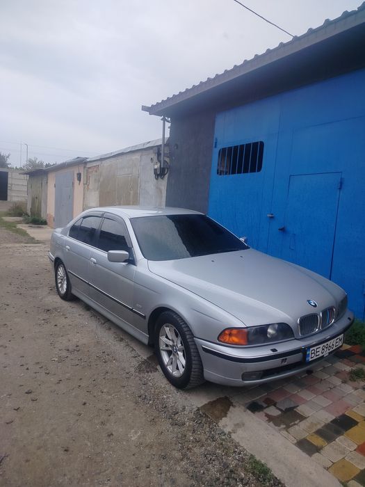 БМВ е39 автомат 520