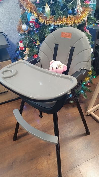 Стільчик для годування Momy