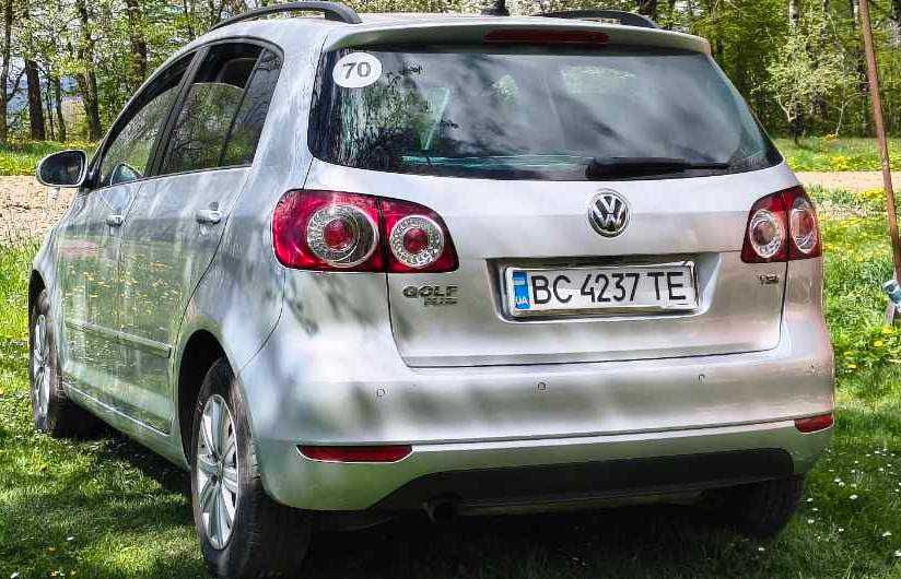 Продаж Volkswagen Golf Plus 2011