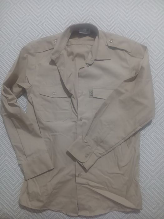 Vende-se roupa de escoteiros nunca usada