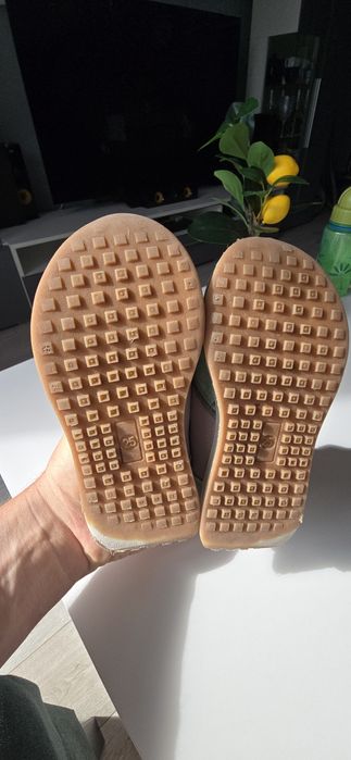 Adidasy dla dziecka r.25