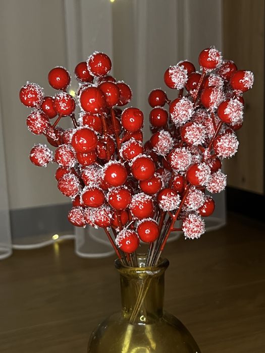 Штучні гілки ялинки та кедру ,туя, гілка сердечком