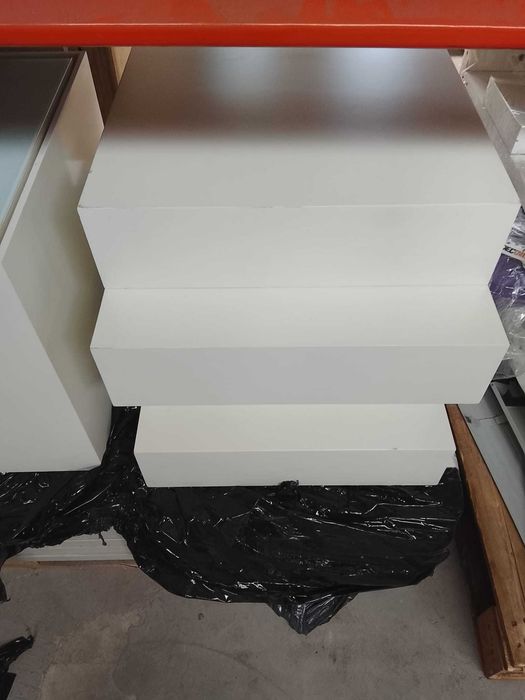 Mesa de apoio e centro