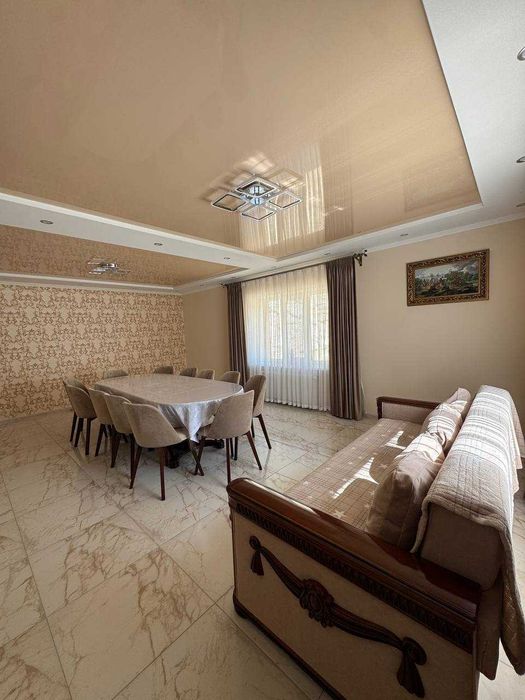 Затишний 2 поверховий будинок з ремонтом с. Нижнів, Тлумацький район