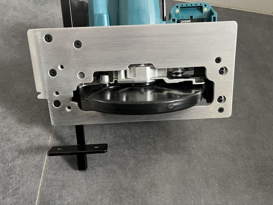 Безщіткова Акум.пила Makita DHS 660