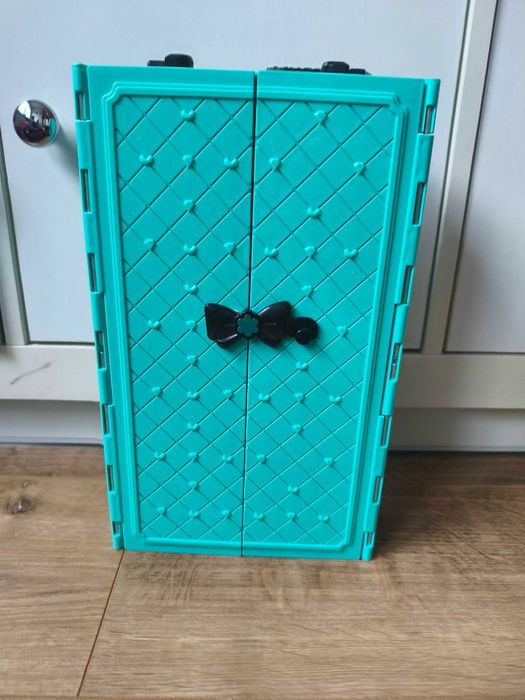 Kamper barbie z akcesoriami, skuterem i rowerem