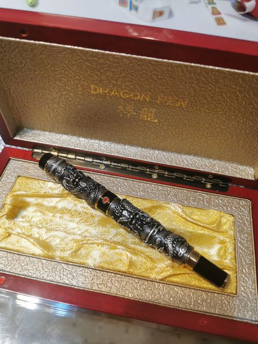 Pióra wzór chiński