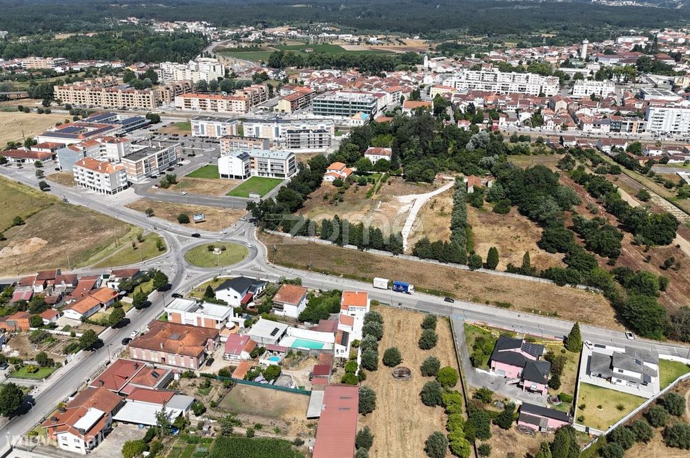 Moradia Unifamiliar T4