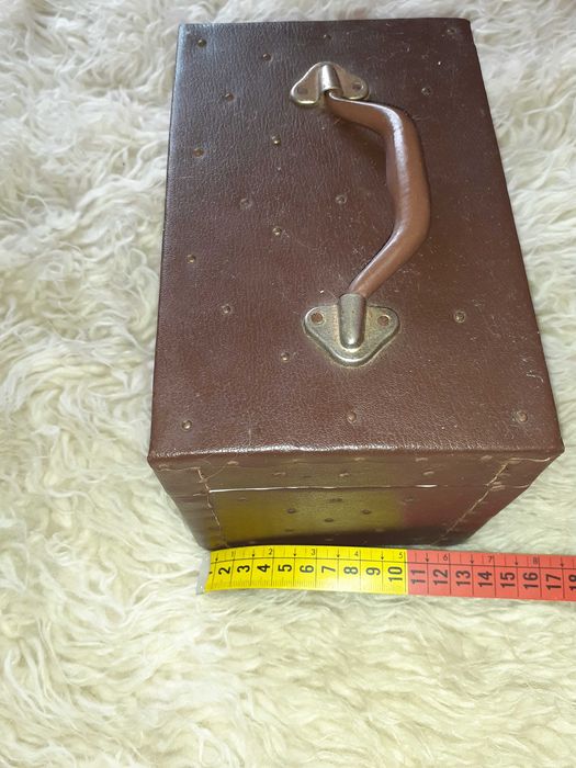 Necessaire / Mala Forrada em Pele Ecológica