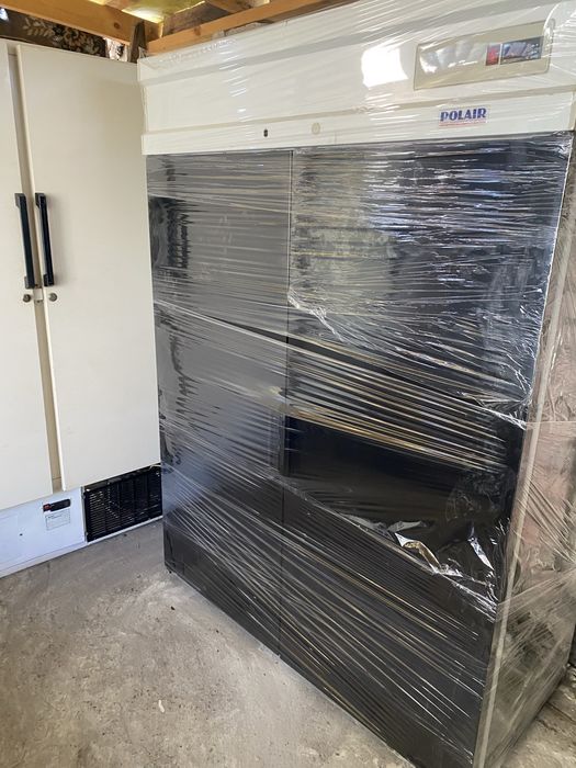 Холодильные шкафы, витрины