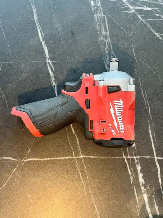 Klucz udarowy milwaukee m12 FIWF12