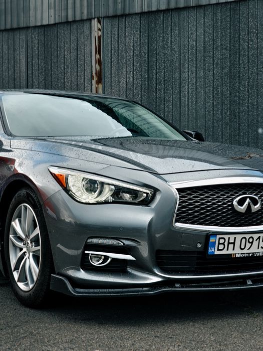 Infiniti q50 Premium 3.5 л гибрид Инфинити Hybrid