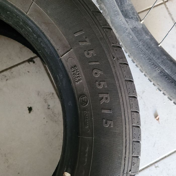 4 Opony letnie  DunlopSP Sport Fastresponse175/65 R1584 H